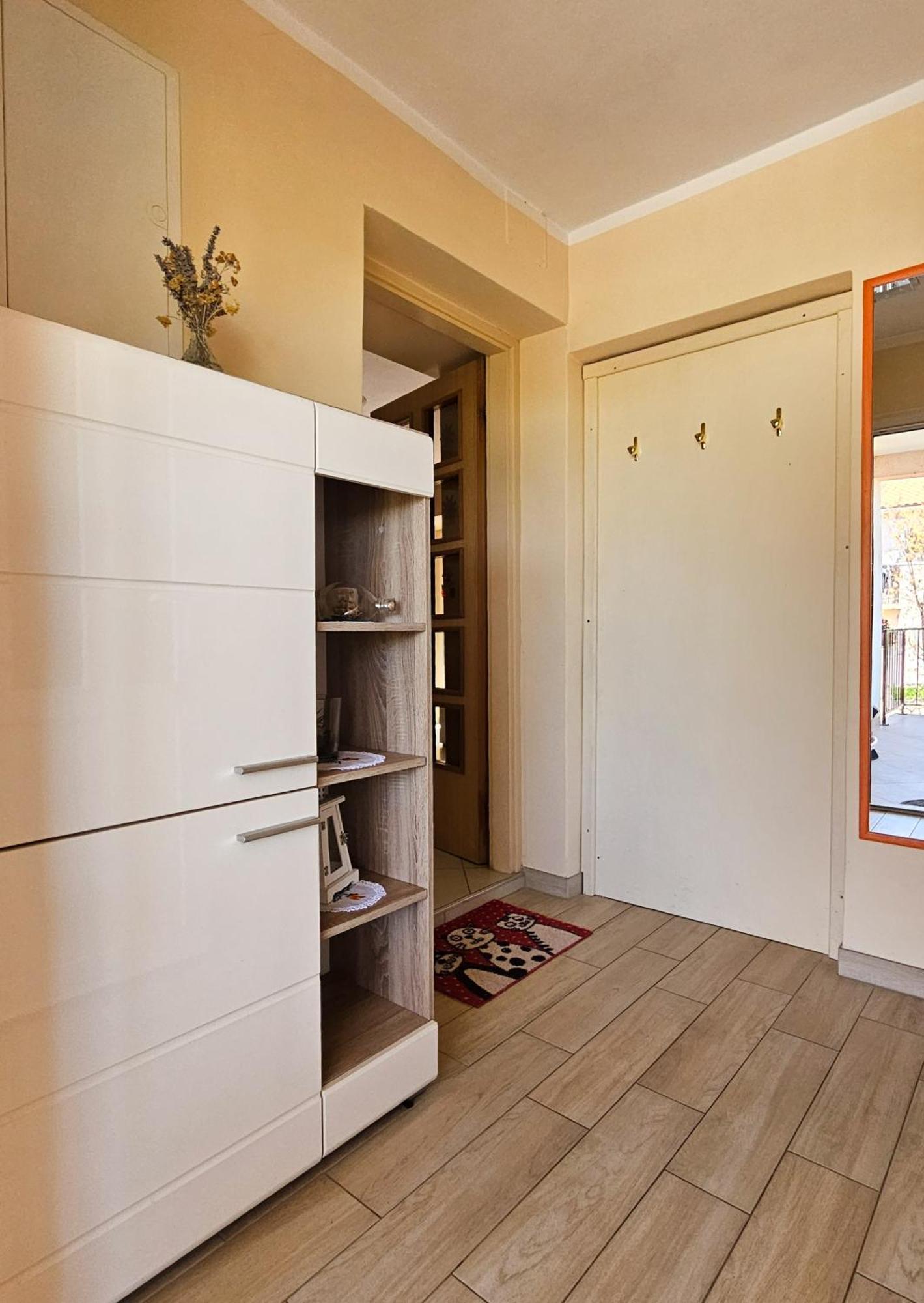 Apartman Petra Vrh  Buitenkant foto